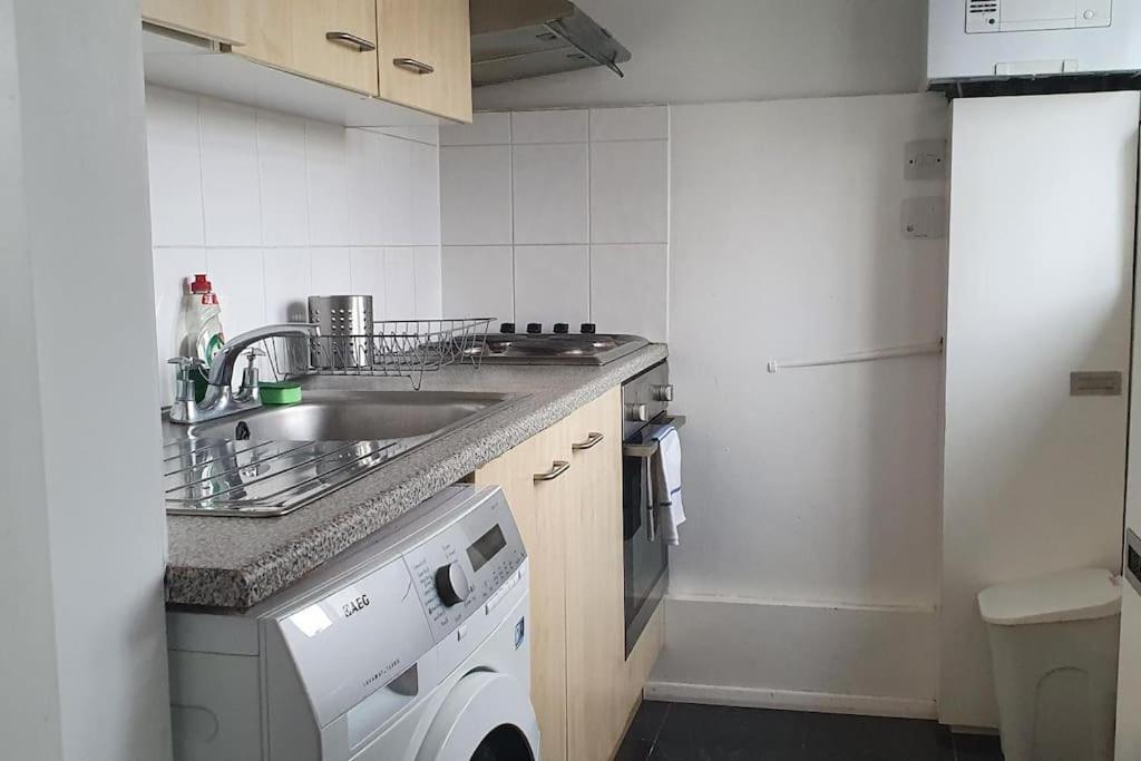 לונדון Central 1 Bedroom Apartment *Zone 1* Elephant And Castle מראה חיצוני תמונה